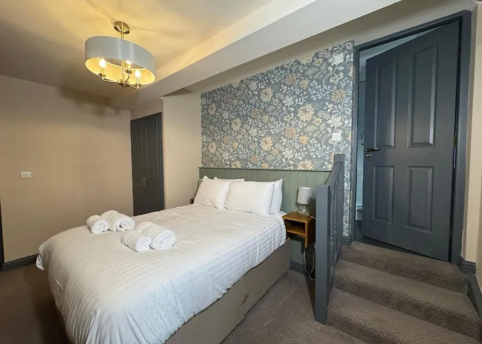Hotel The Cross Scythes Sheffield