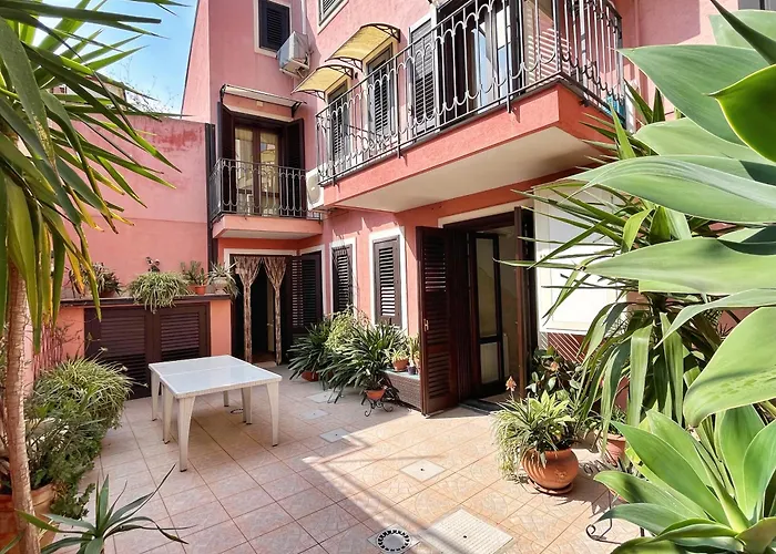 B&B Epos Acitrezza