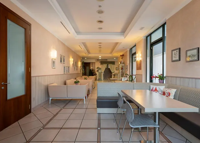 Hotel Mondial Porto Recanati