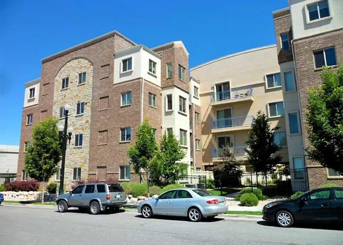 Deluxe Downtown Condo Close To Everything! Salt Lake City
