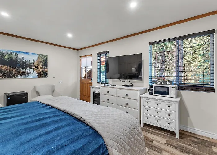 Idyllwild Inn And Strawberry Creek Inn