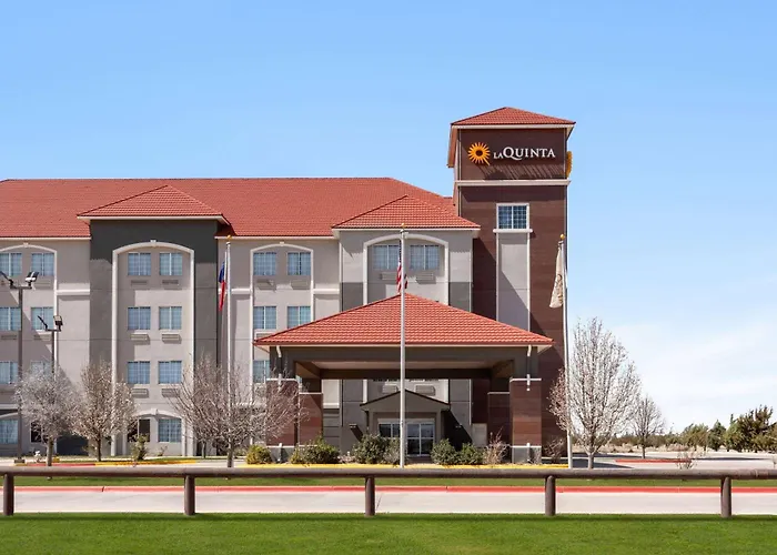 La Quinta By Wyndham Dumas Hotel