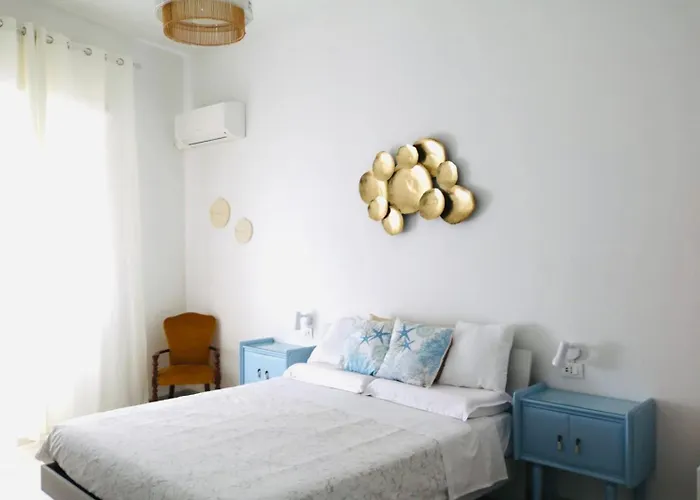 Avia Room
