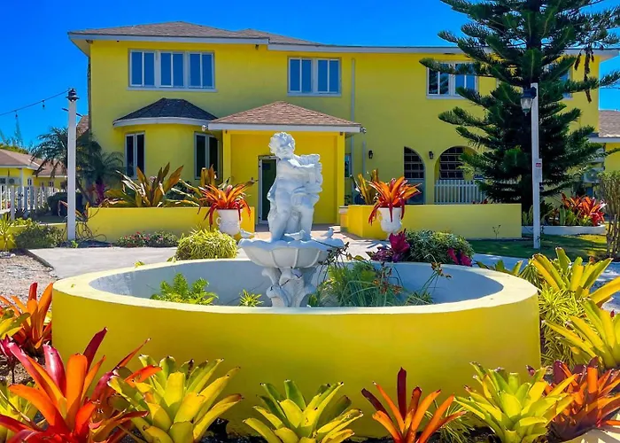 Golden Palms House Bed & Breakfast Nassau
