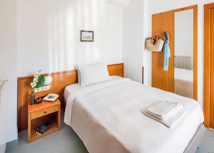 Hotel Tritone