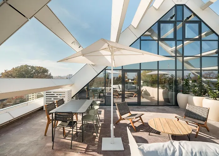 Phoenix Aparthotel
