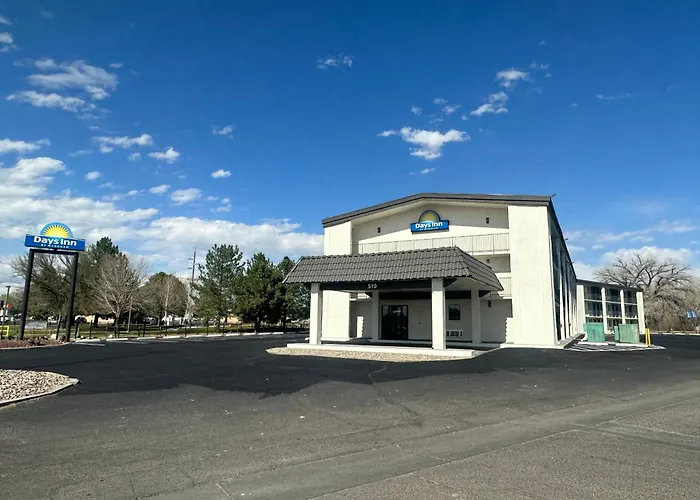Days Inn By Wyndham Farmington Nm