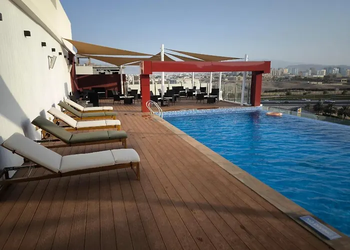 Carnelian Muscat - Airport Hotel