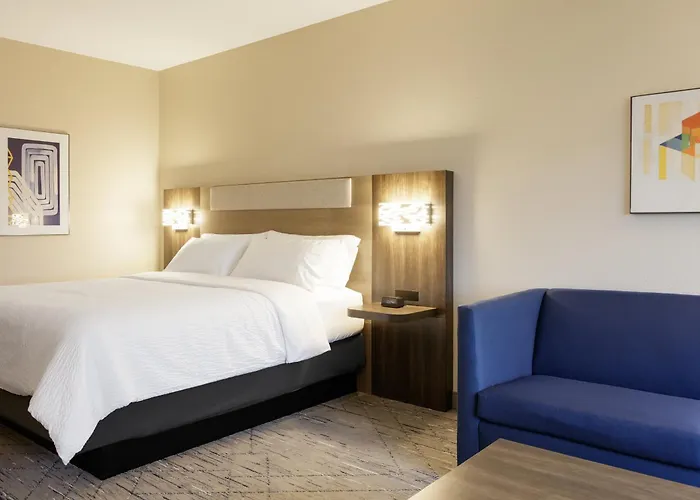 Oak Ridge Hotels