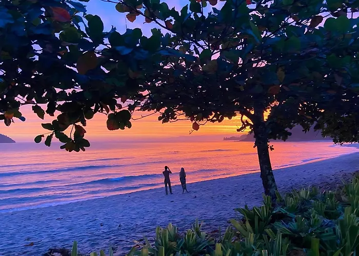Suítes Pé na Areia