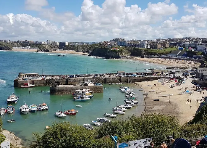 Oyo Minerva Guesthouse New Quay