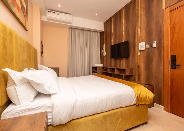 hotel saraya
