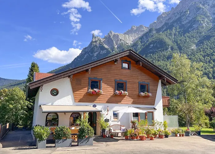 Hotel Garni Gästehaus Edlhuber Mittenwald