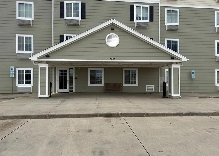 Dickinson Hotels