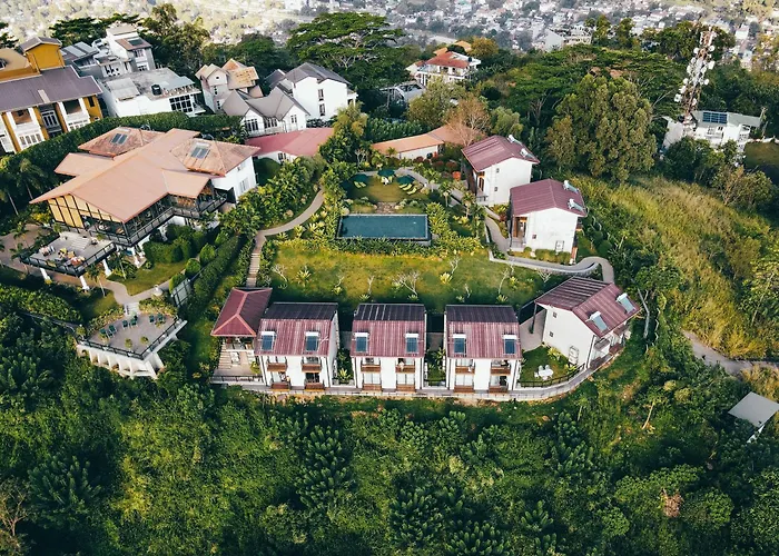Fox Kandy By Fox Resorts - Luxury In The Mist