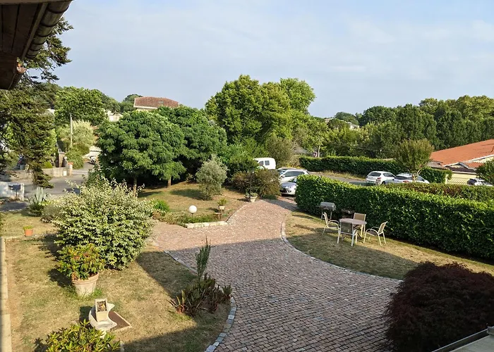 Hôtel Studios Les Acacias