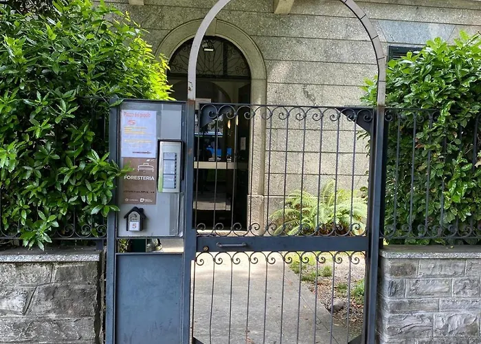Gira Guest House Côme