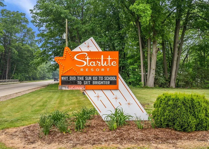 Saugatuck Hotels