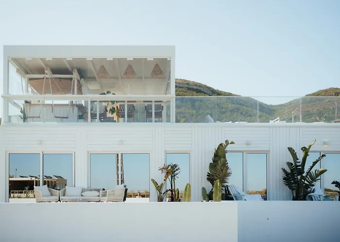 We Surf House