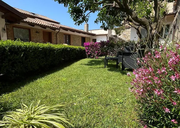Hotel Il Cortile Delle Zagare Pollica