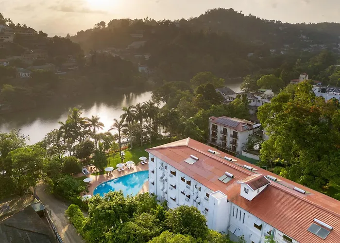 Hotel Suisse Kandy - Since 1890