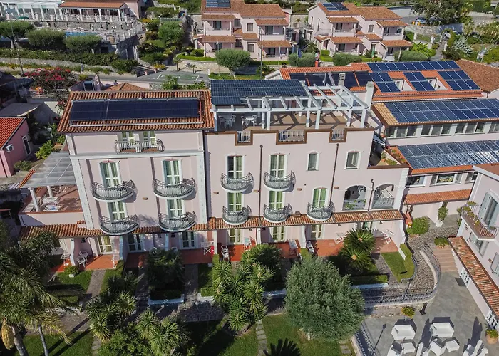 Hotel Ristorante Borgo La Tana
