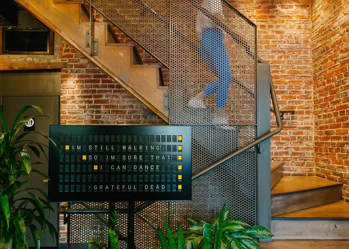 Hotel Hive