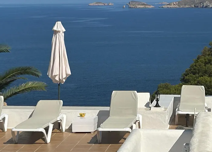 Hoteles en Cala Tarida (Ibiza)