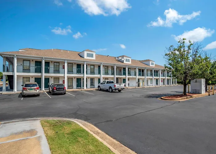 Econo Lodge Tupelo Barnes Crossing