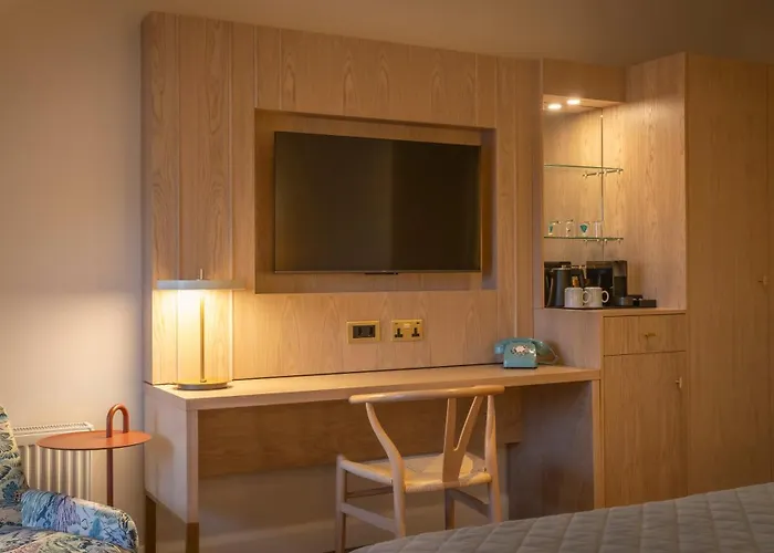 Lancaster Lodge