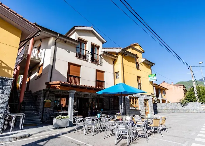 Hotel Peña Pandos