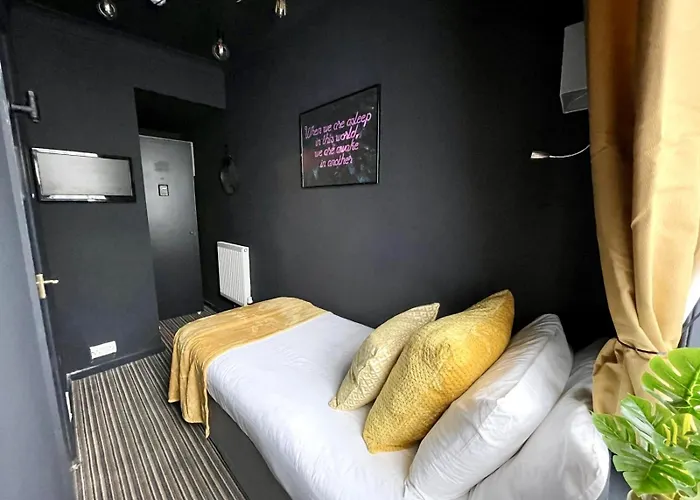 Blue Skye Guest House 8