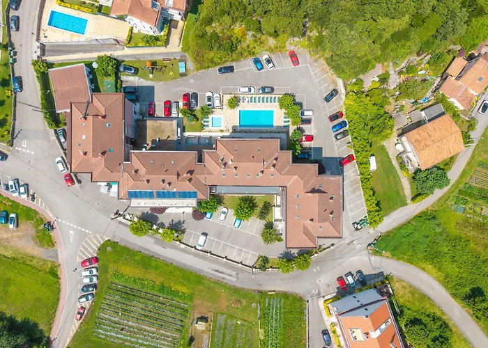 Apartamentos Los Arces