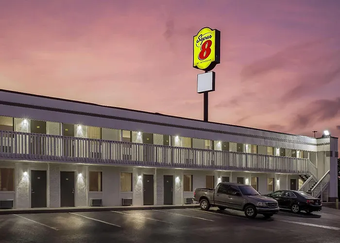 Super 8 By Wyndham Brownsburg