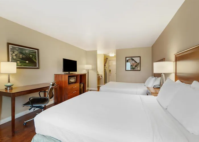Best Western Plus John Jay Inn & Suites