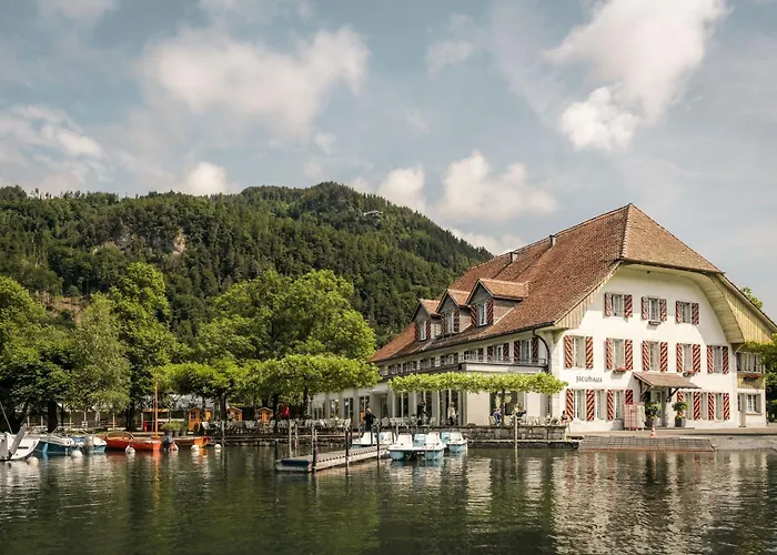 Neuhaus Golf-&Strandhotel Unterseen