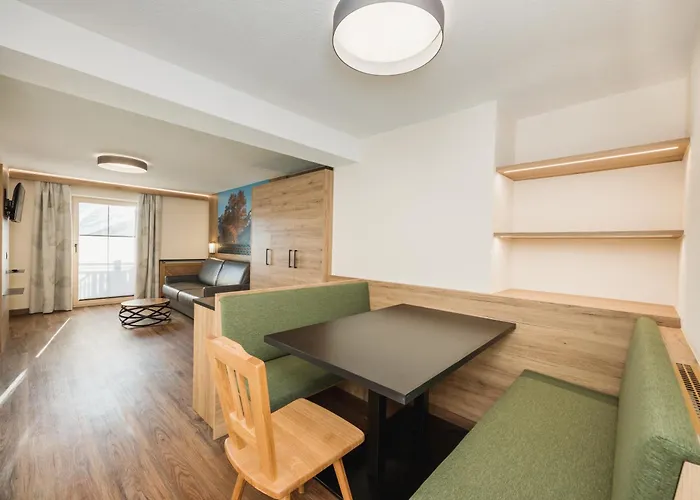 Hotel Appartement Platzergasse Fiss