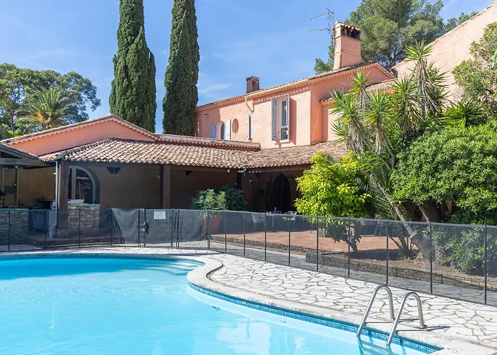 Chateau Maravenne La Londe-les-Maures