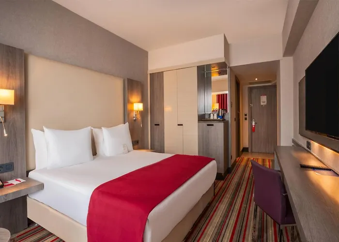 Ramada Plaza By Wyndham Izmir Hotel