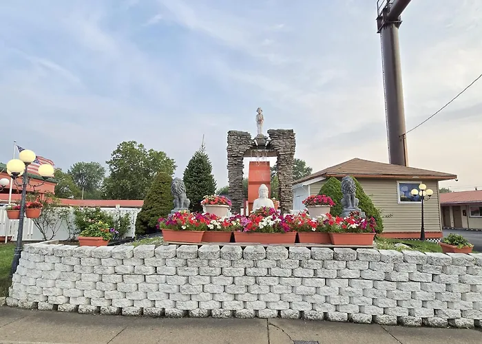 Woodland Inn Niagara Falls