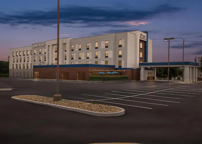 Hampton Inn & Suites Grove City