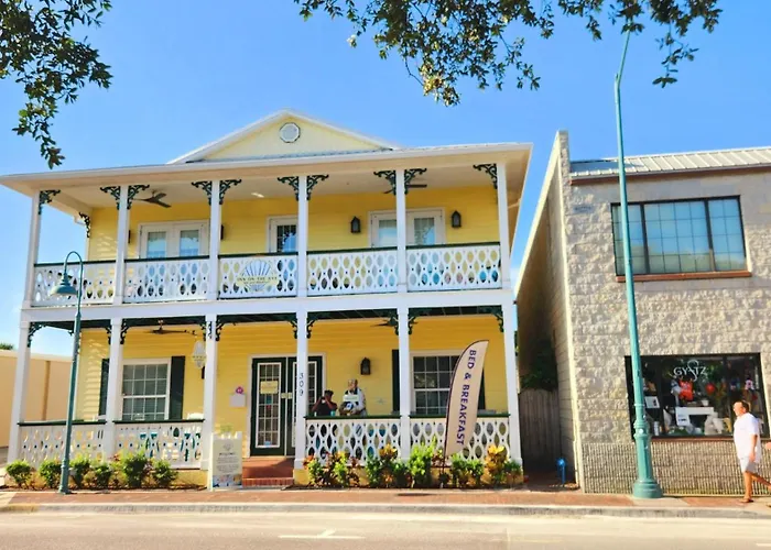 Inn On The Avenue New Smyrna Beach