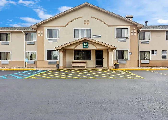 Quality Inn & Suites Howe - Sturgis