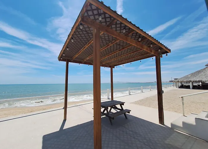 #7 Beach Front Private Room