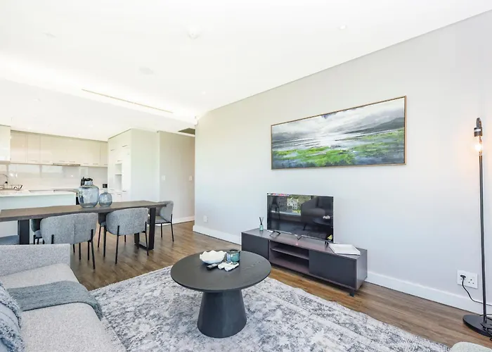 Deluxe Self-Catering Apartment | Park Central