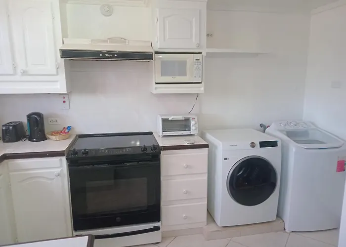 Alleyne Apartments