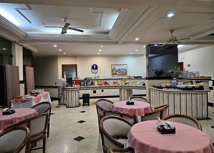 Cristal Palace Hotel Lins