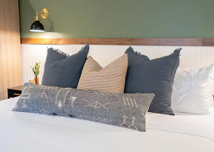 Petty Ranch Inn Springdale
