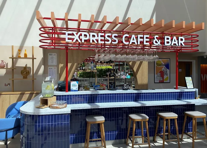 Holiday Inn Express Windsor By Ihg