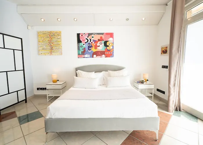 Amarin Pisa Room